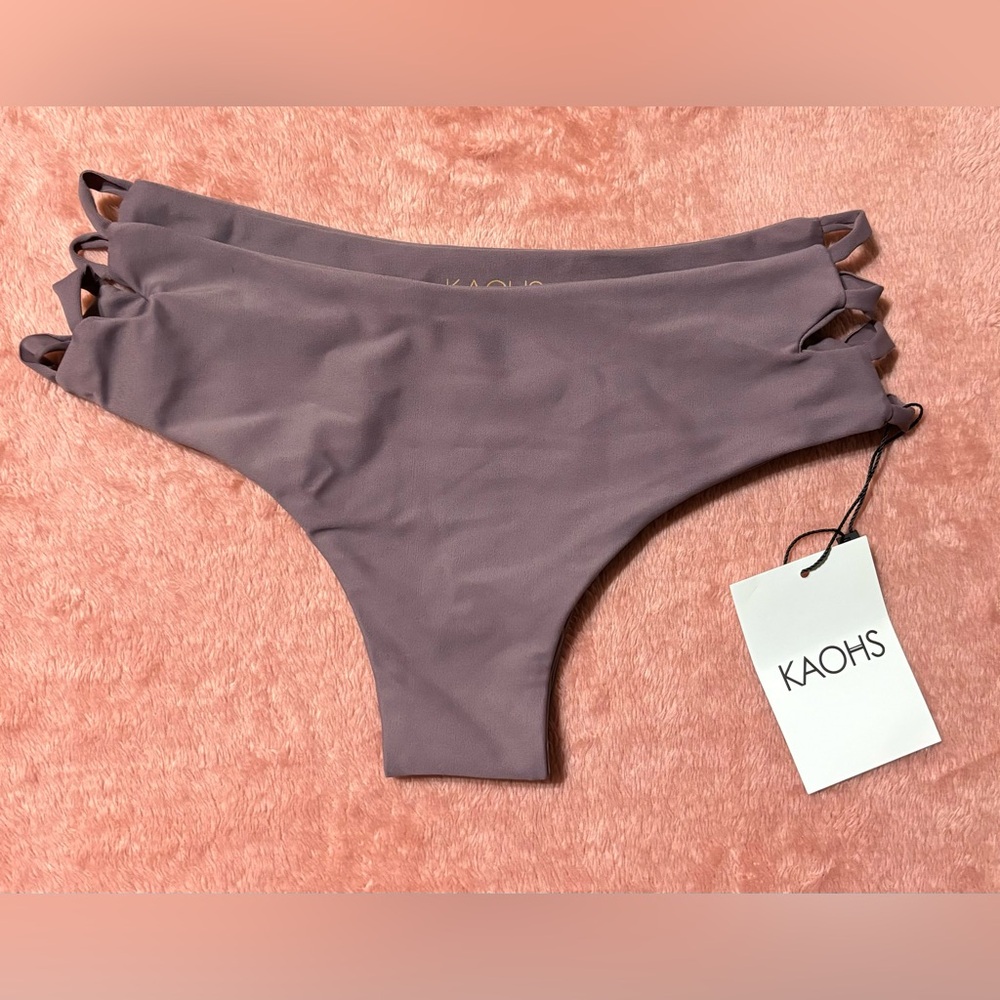 Kaohs bikini bottom with side details in the color haze